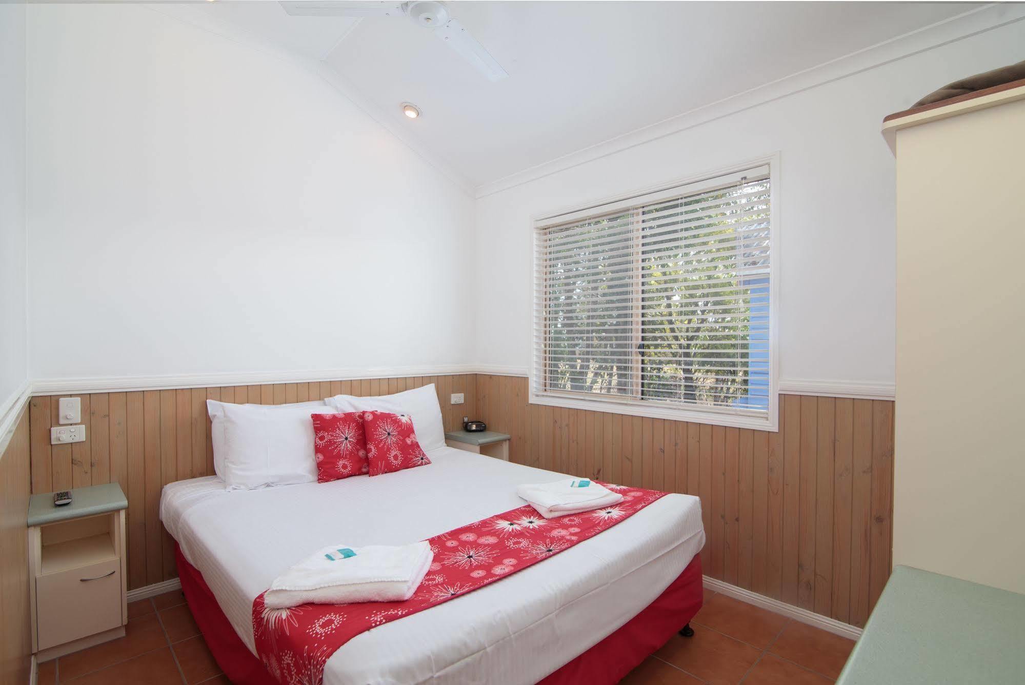 Maroochydore Cabins Hotel Bagian luar foto